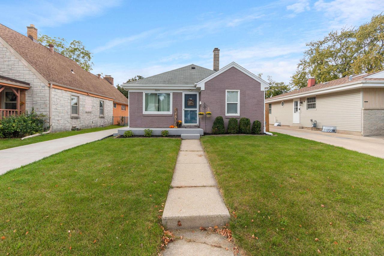 2024 West Lawn Ave, Racine, WI 53405