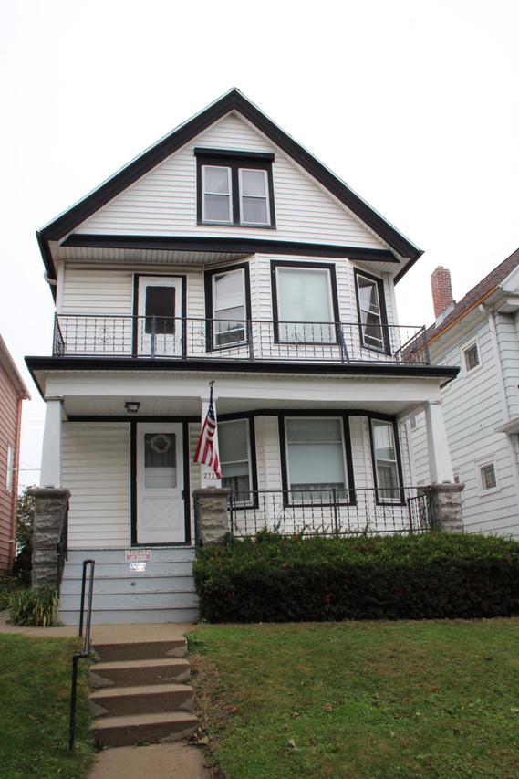 2727 S 15th St, Milwaukee, WI 53215
