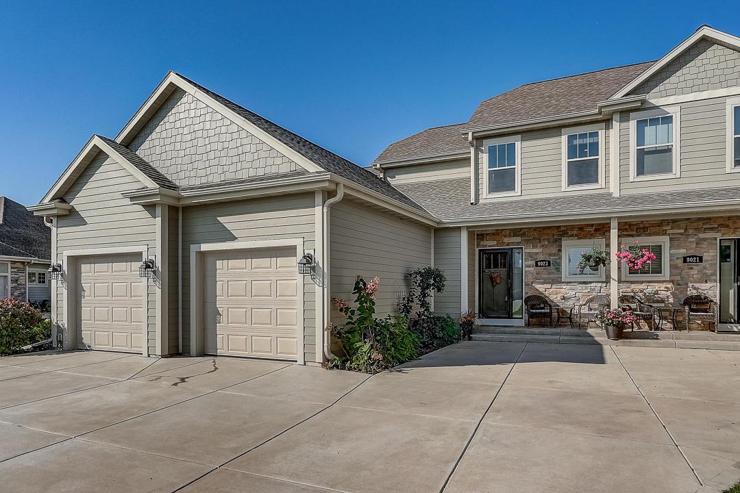 9023 S Cordgrass Cir, Franklin, WI 53132