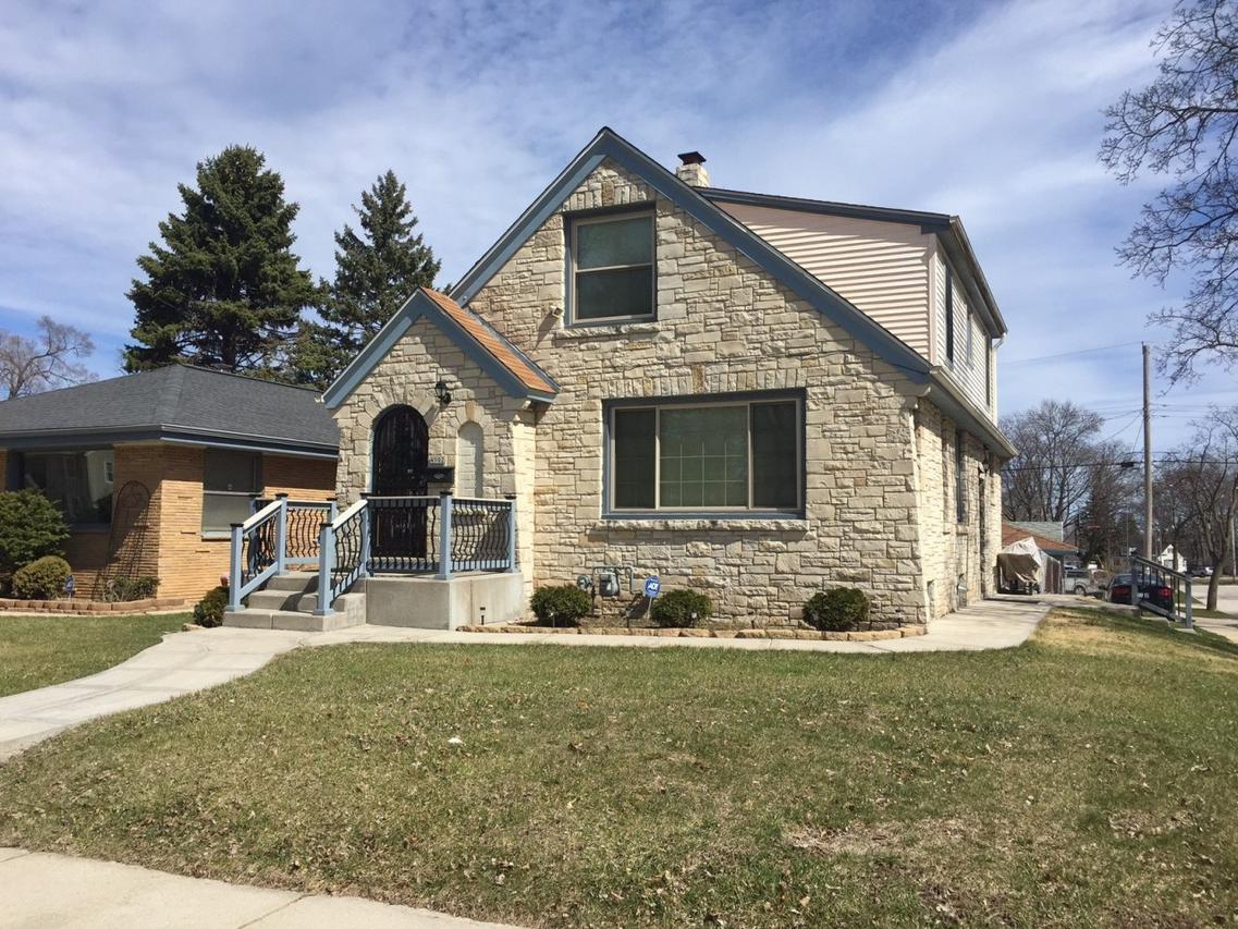 4902 N 72nd St., Milwaukee, WI 53218