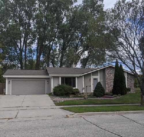 524 Lilac Ln., West Bend, WI 53095