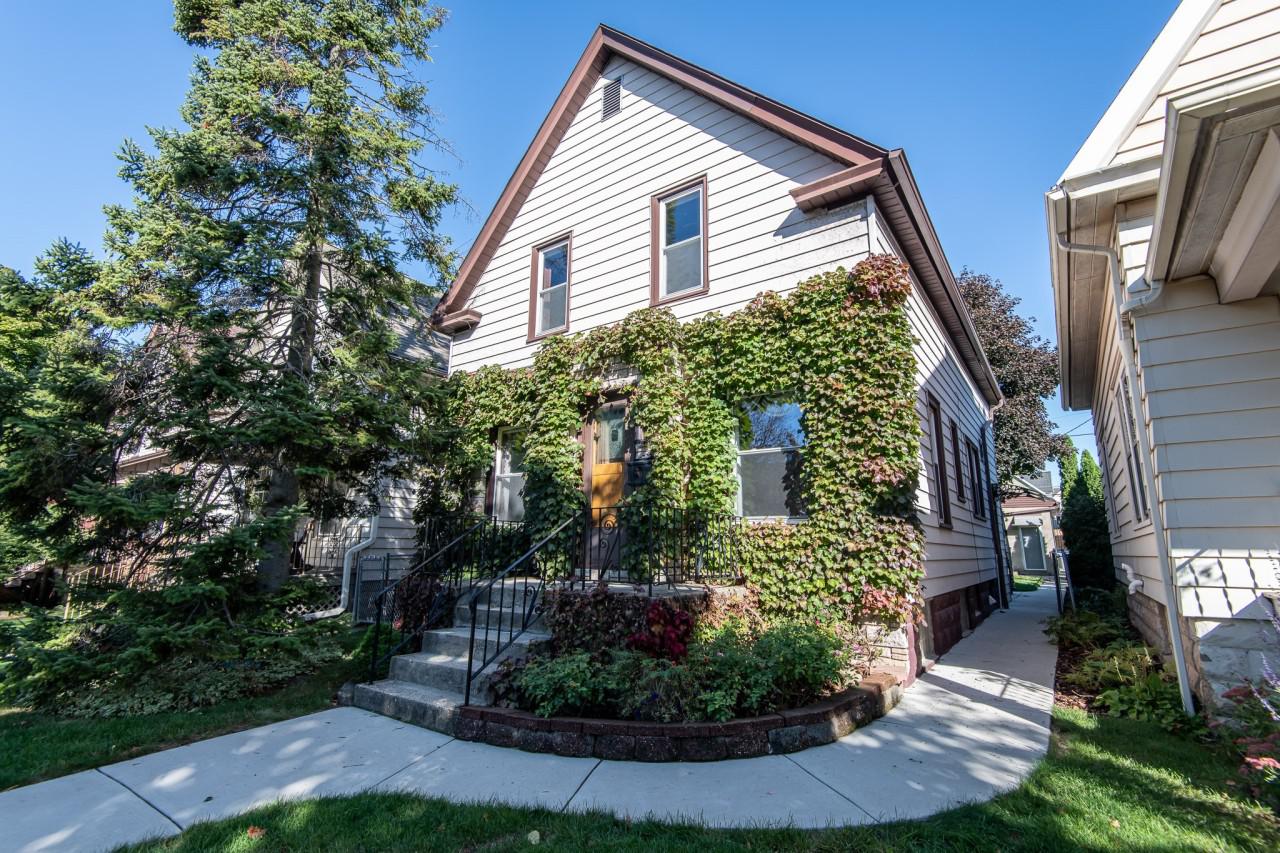 310 E Montana St, Milwaukee, WI 53207