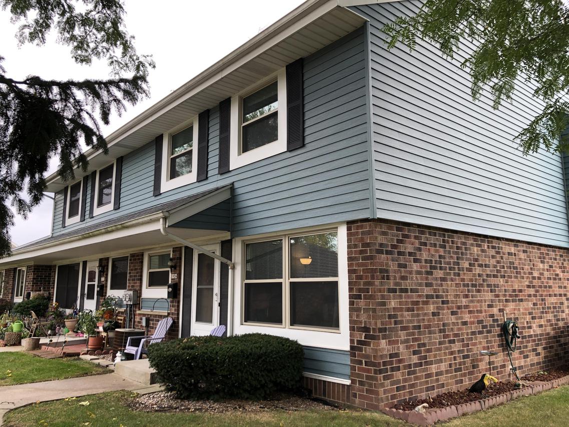 1924 W Salem St., Milwaukee, WI 53221