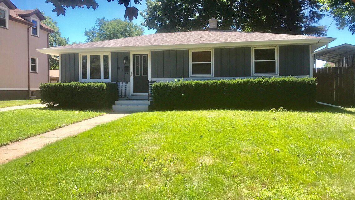 1815 75th St, Kenosha, WI 53143