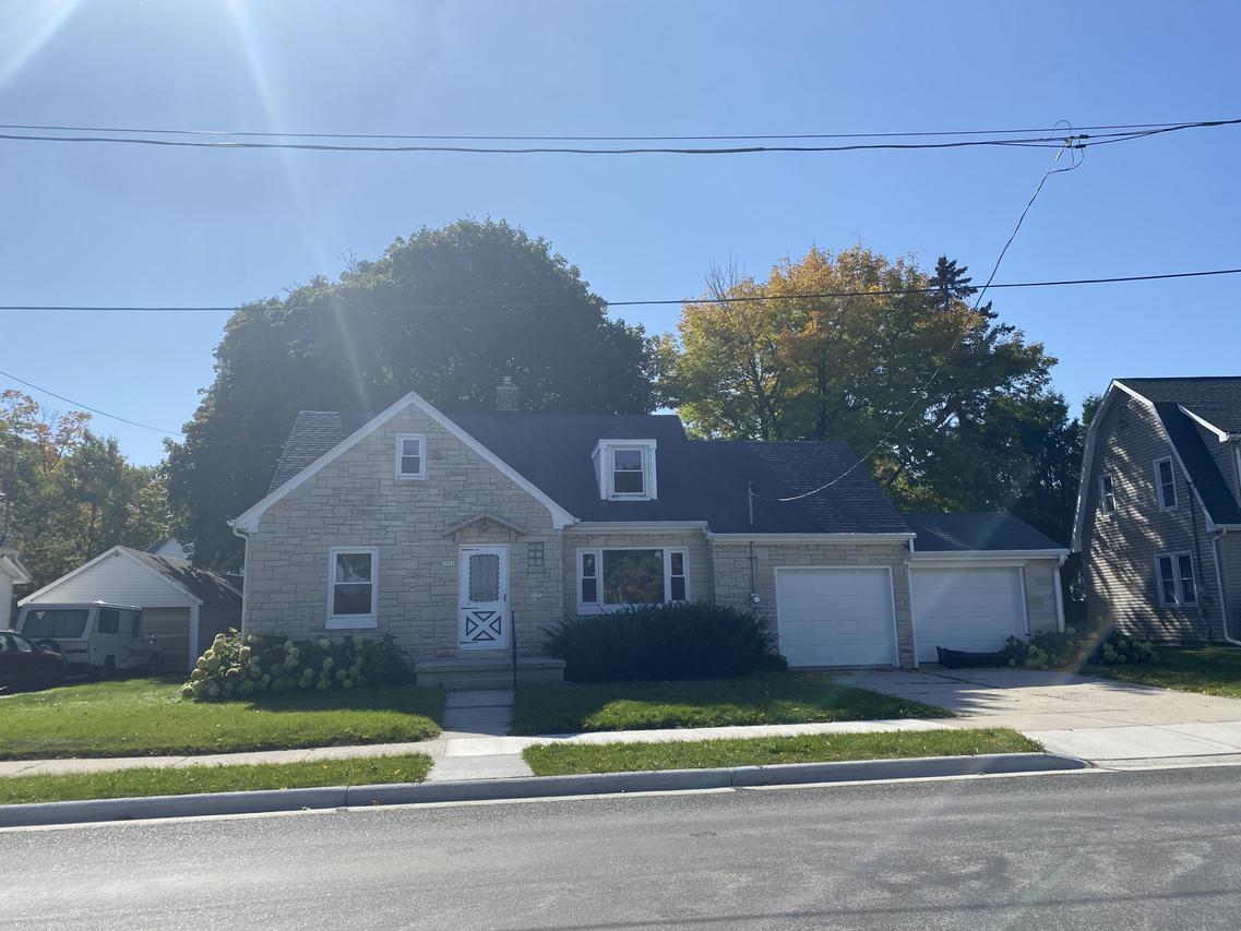 1901 New York, Manitowoc, WI 54220