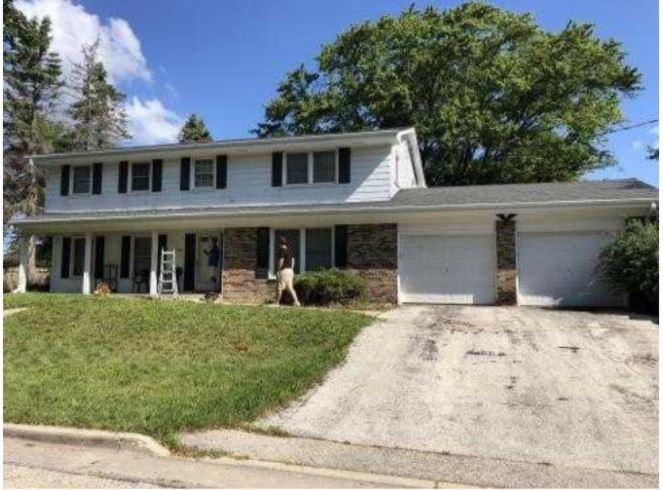 12308/10 Hadley, Wauwatosa, WI 53222