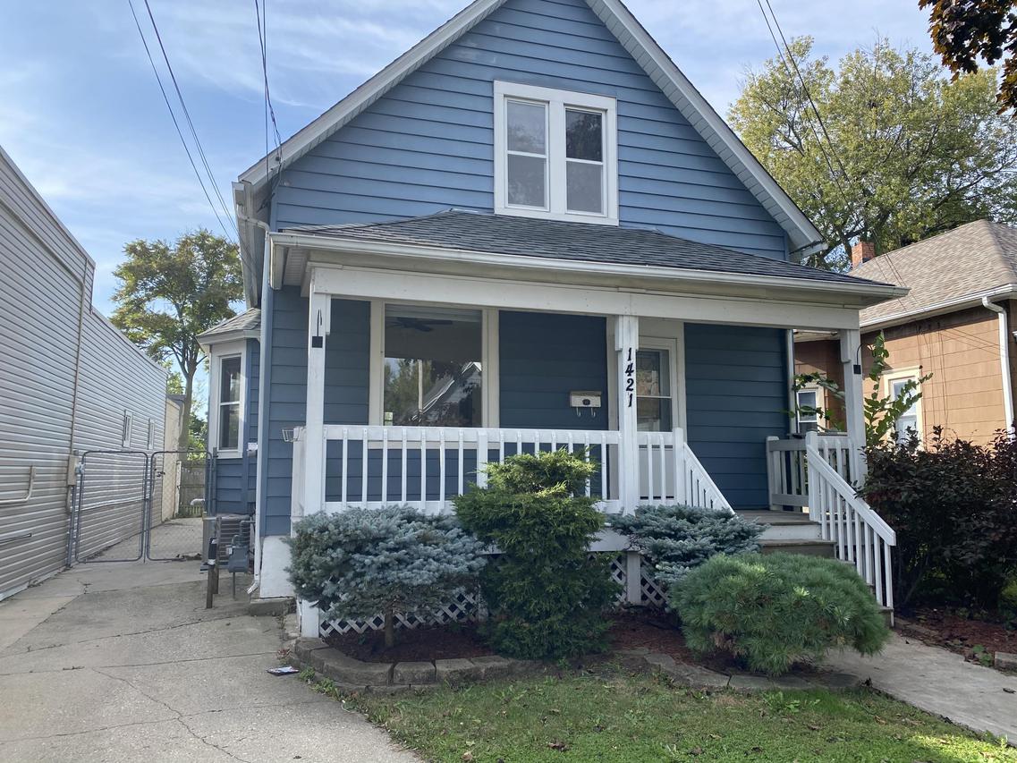 1421 50th St., Kenosha, WI 53140