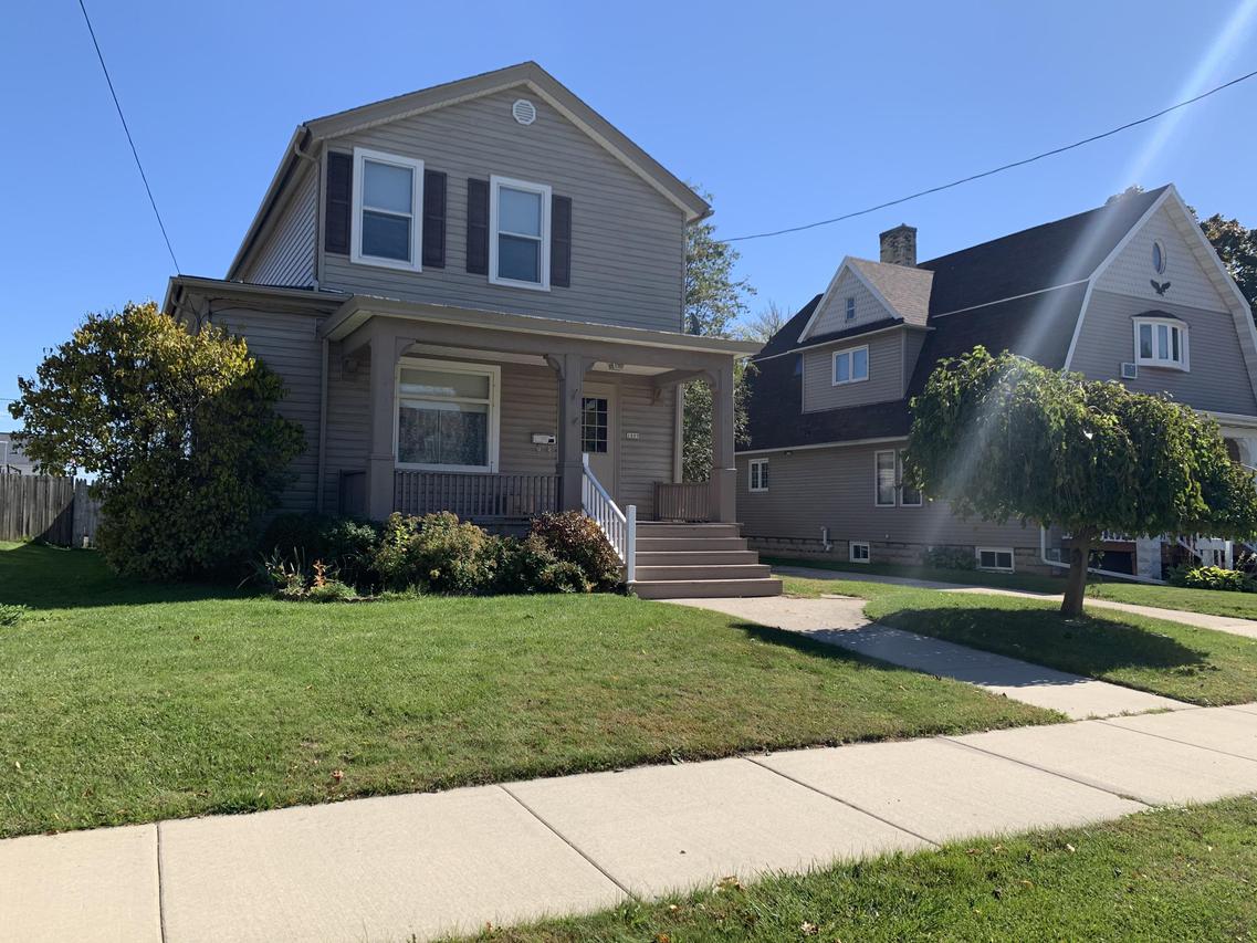 1809 S 10th St., Manitowoc, WI 54220