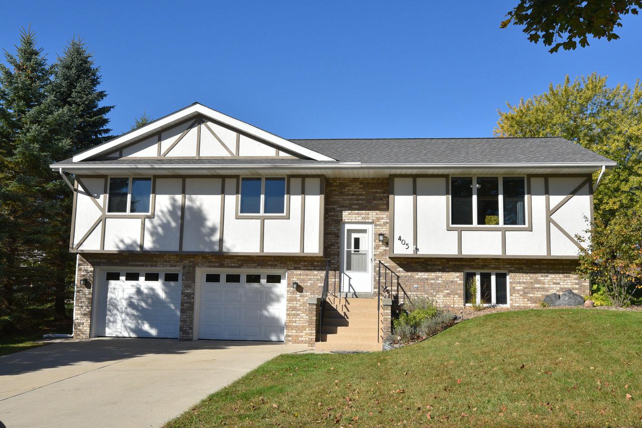 405 S Colonial Pkwy., Saukville, WI 53080
