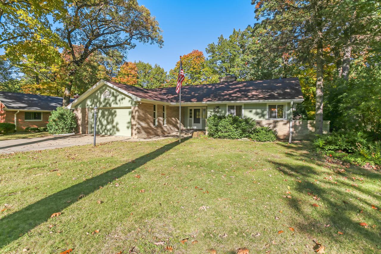 1513 Crabapple Dr., Racine, WI 53405