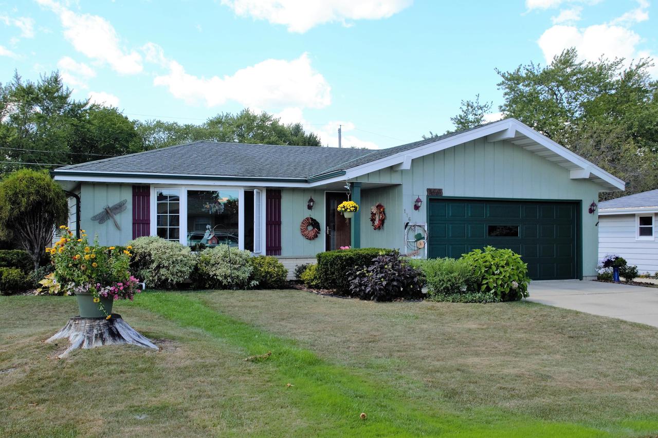 116 Echo Ln, Racine, WI 53406