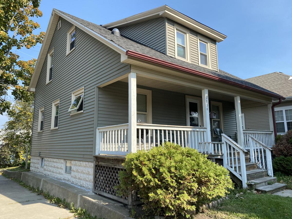 2834 Arlington Ave, Racine, WI 53403