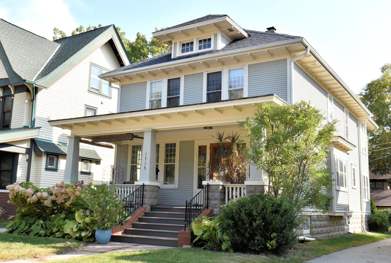 1715 College Ave., Racine, WI 53403