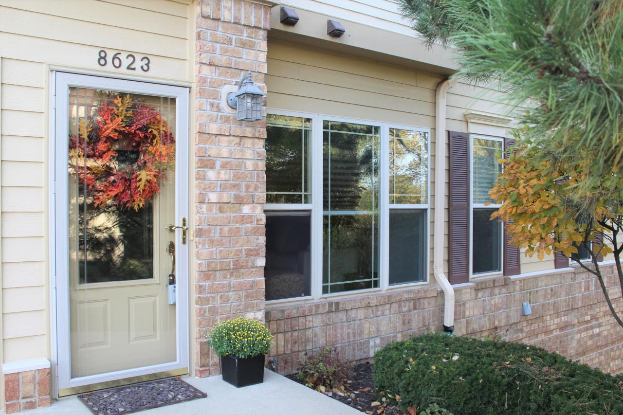 8623 S Deerwood Ln., Franklin, WI 53132