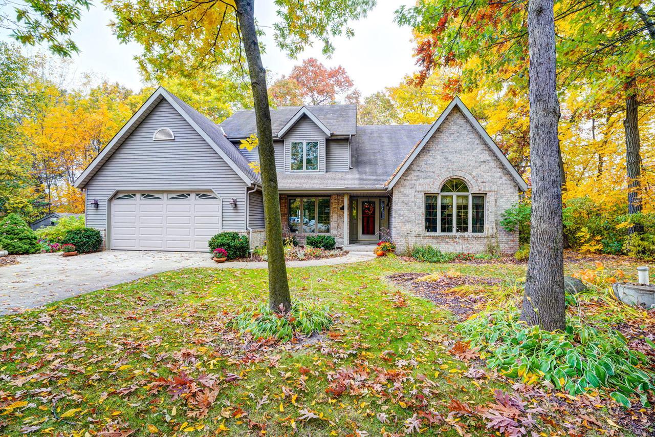 27012 Sherwood Forest Dr., Dover, WI 53185