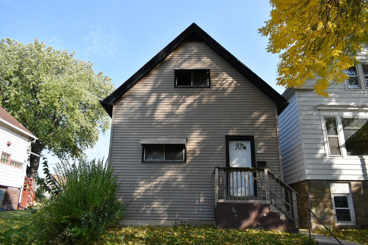 1960 S 14th St, Milwaukee, WI 53204