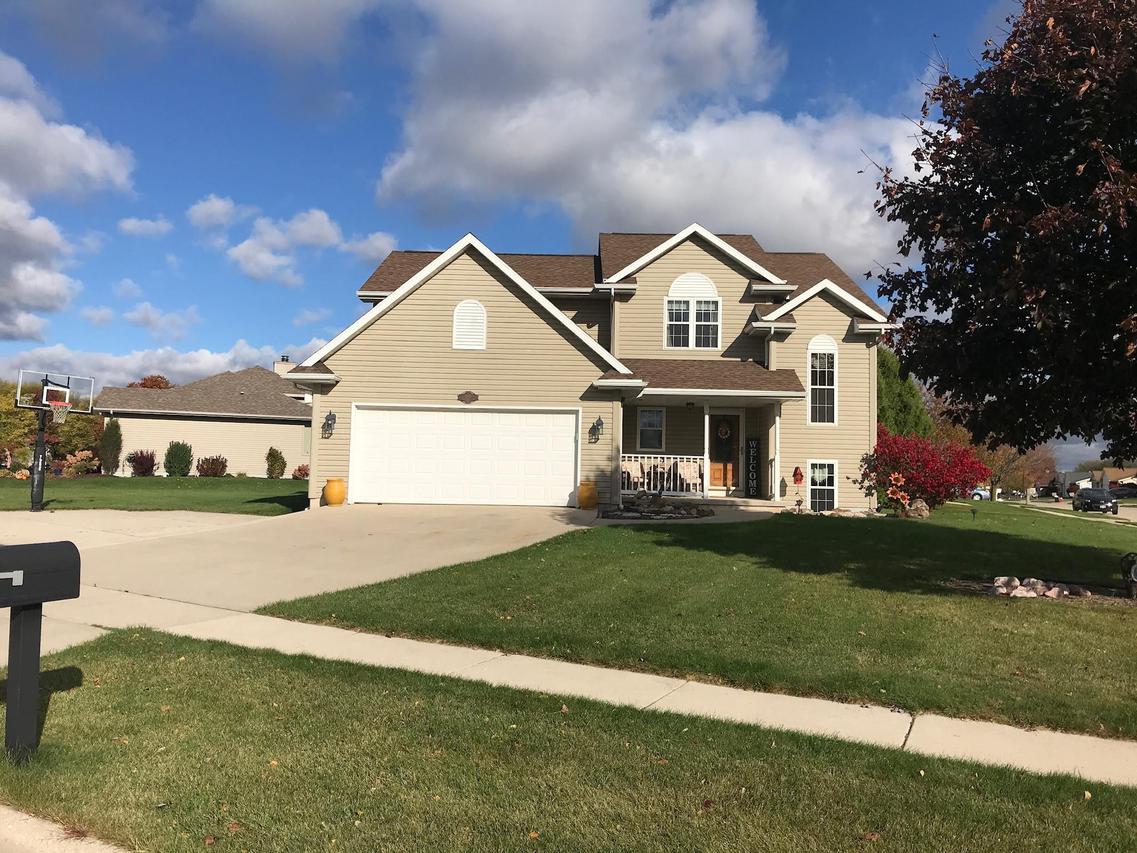 804 River Bluff Dr., Manitowoc, WI 54220