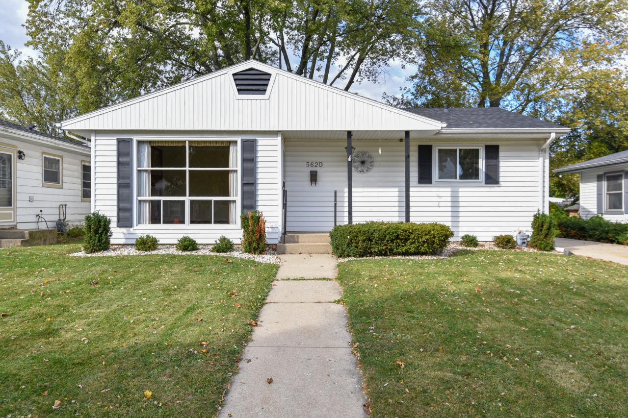 5620 44th Ave, Kenosha, WI 53144