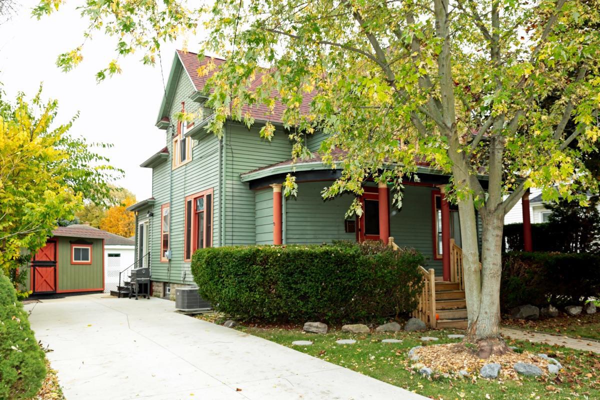 464 Herman St, Burlington, WI 53105