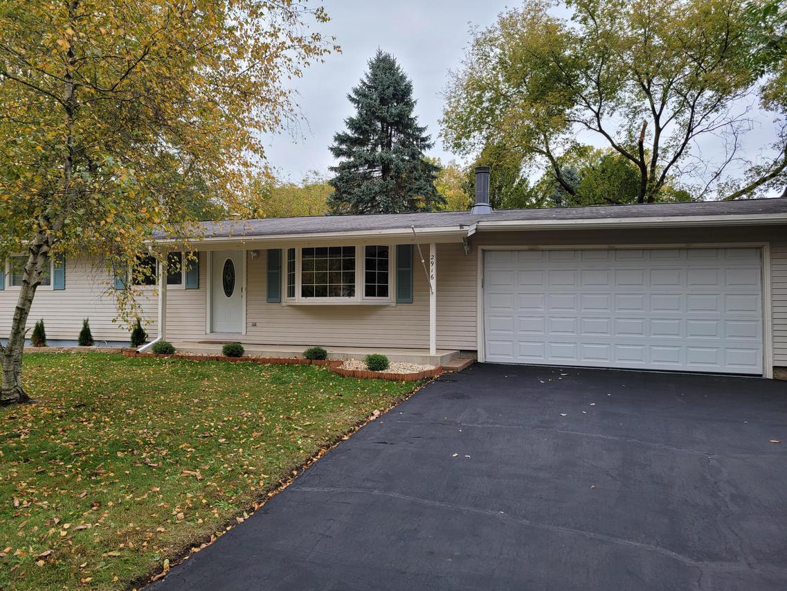 2916 Waterview Cir., Racine, WI 53405