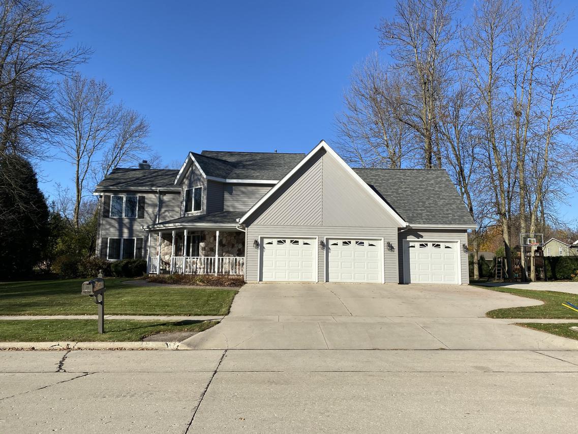 3601 Barkwood Ln., Manitowoc, WI 54220