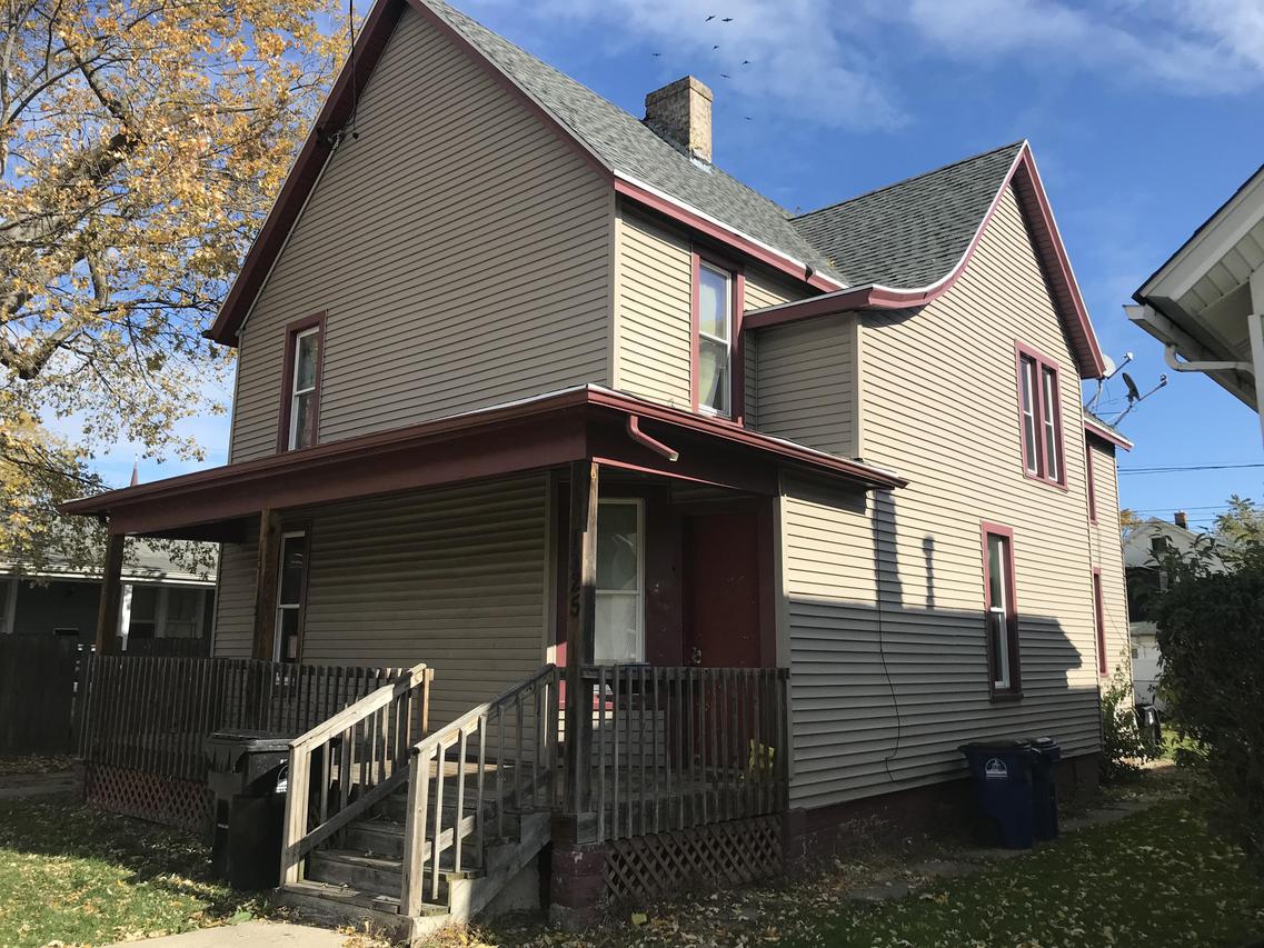 1325 Buchanan St, Racine, WI 53402