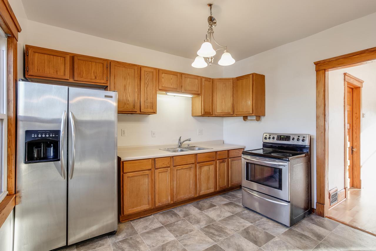 2012 Deane Blvd., Racine, WI 53403