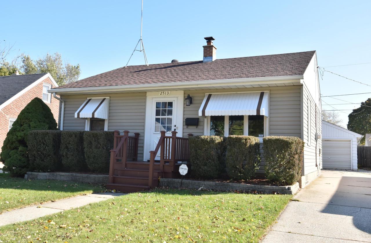2513 Kearney Ave, Racine, WI 53403