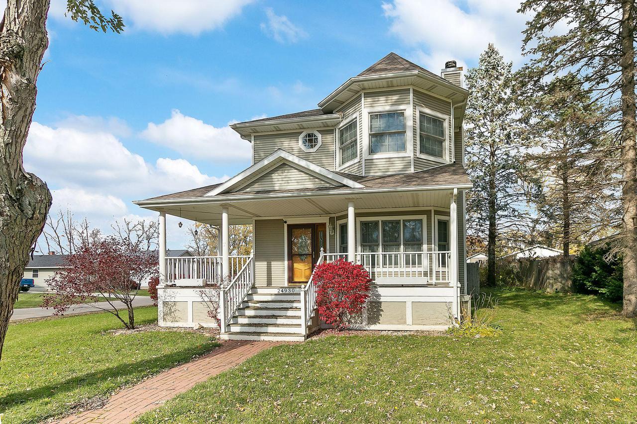 24930 69th Pl, Paddock Lake, WI 53168
