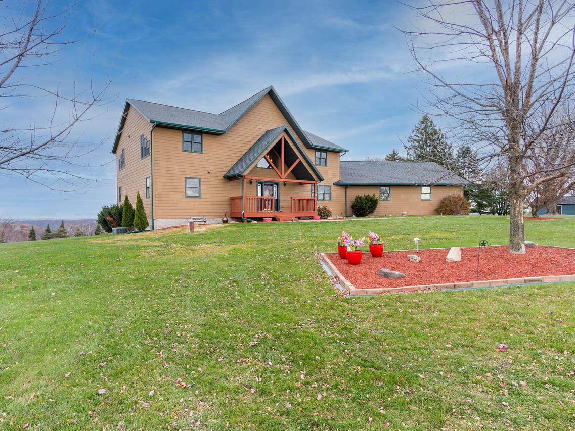W5220W5214 County Road F, Shelby, WI 54601