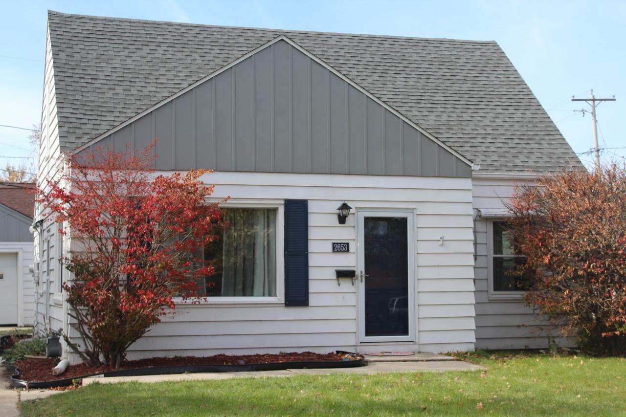 2653 N 80th St., Wauwatosa, WI 53213