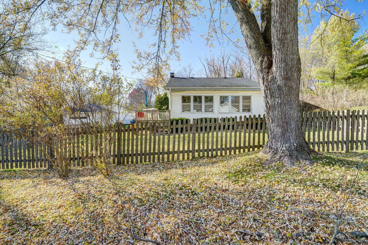 N3221 Walnut Rd., Geneva, WI 53147
