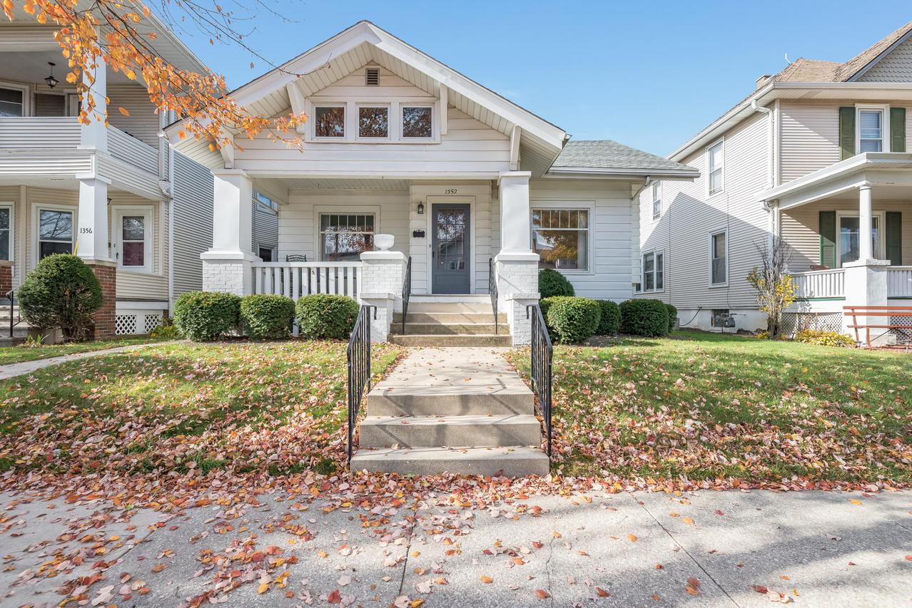 1352 Deane Blvd, Racine, WI 53405