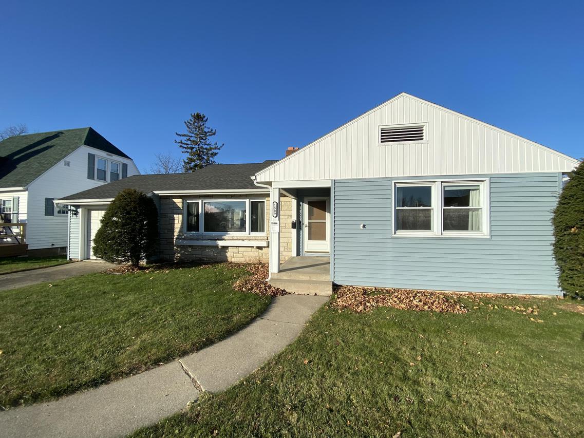 1509 Pierce Ave., Marinette, WI 54143