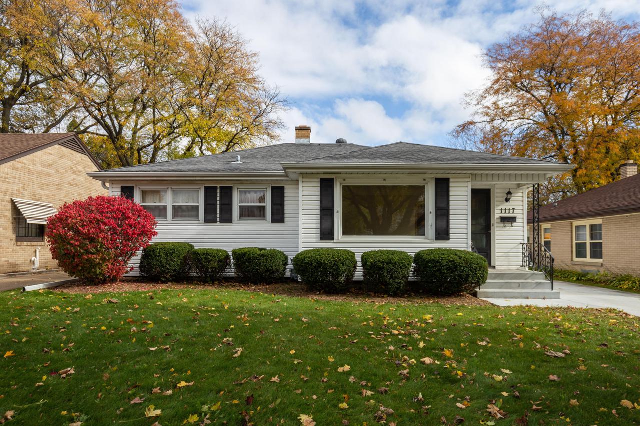 1117 Oregon St, Racine, WI 53405