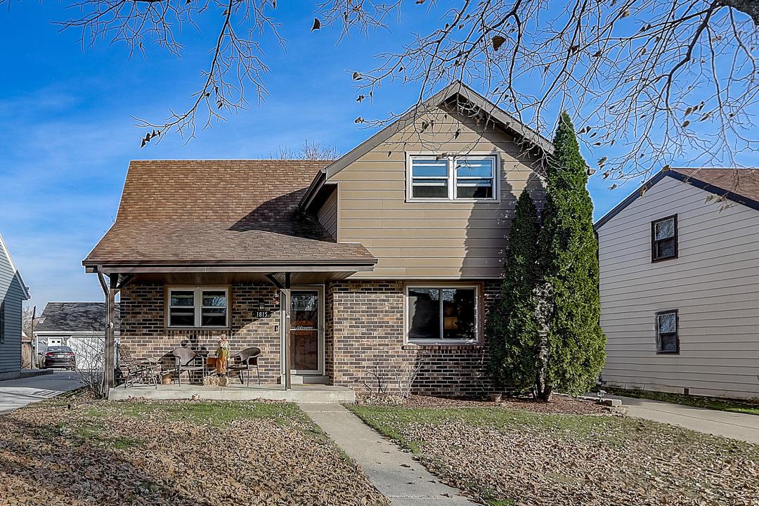 1815 Marliz Dr., Waukesha, WI 53189
