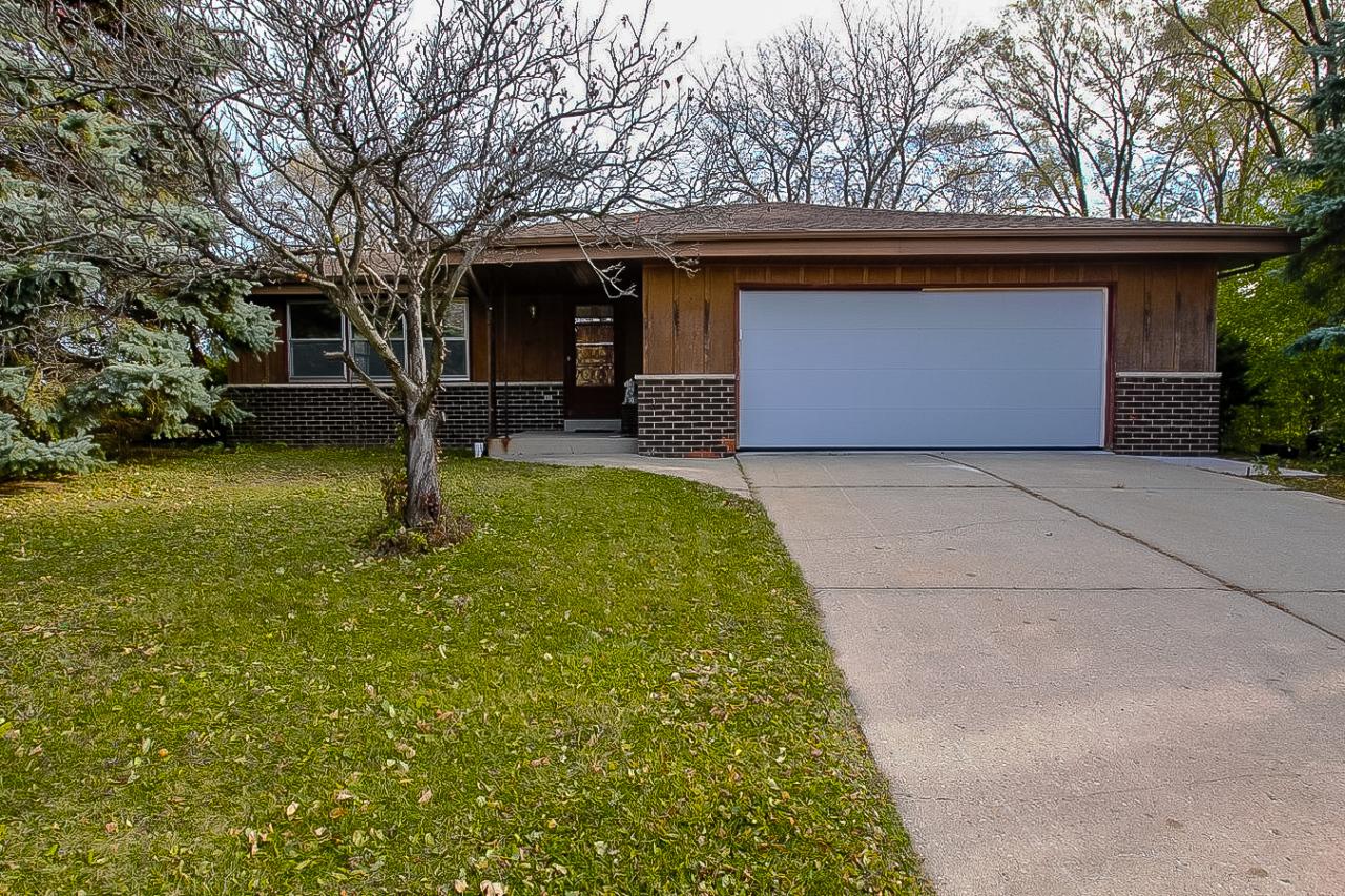 6172 N 116th St, Milwaukee, WI 53225