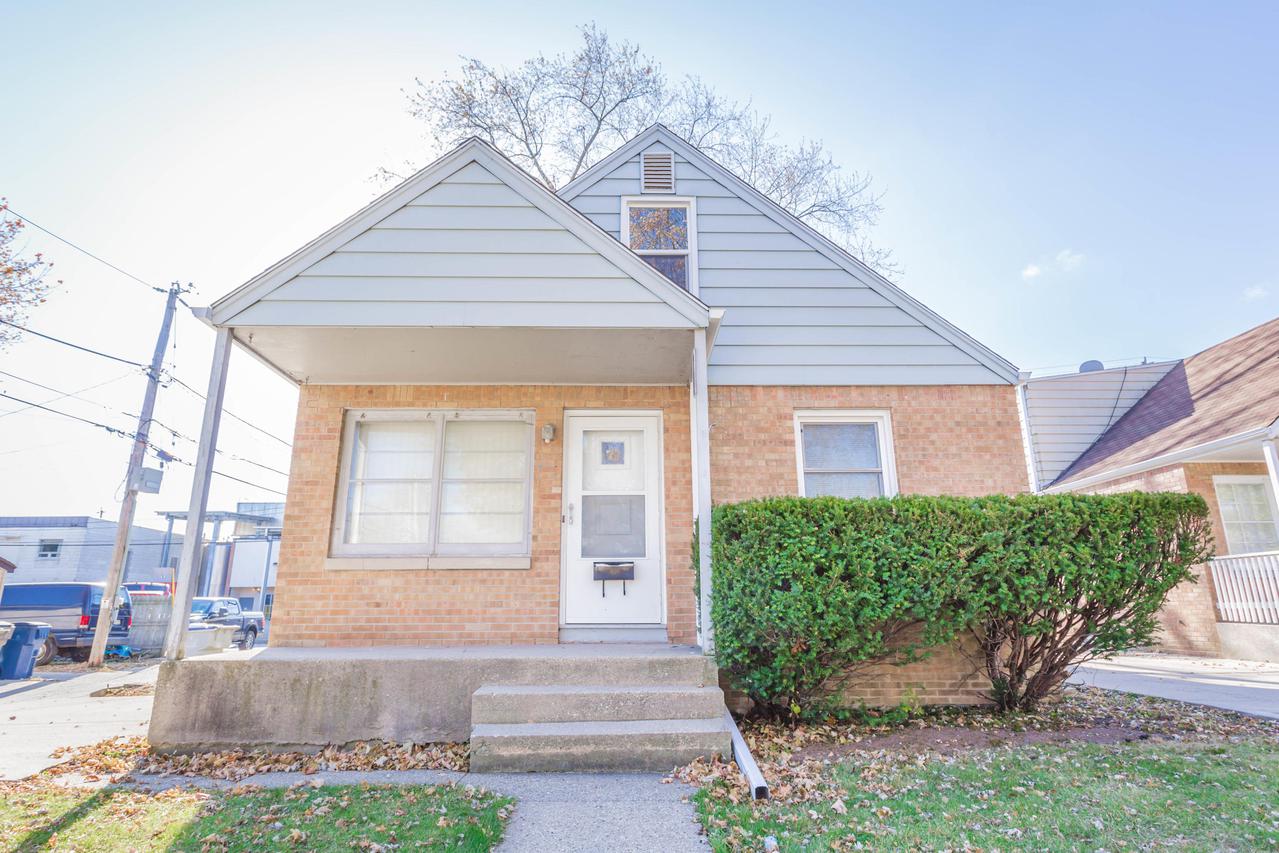 2721 W Reichert Pl., Milwaukee, WI 53209