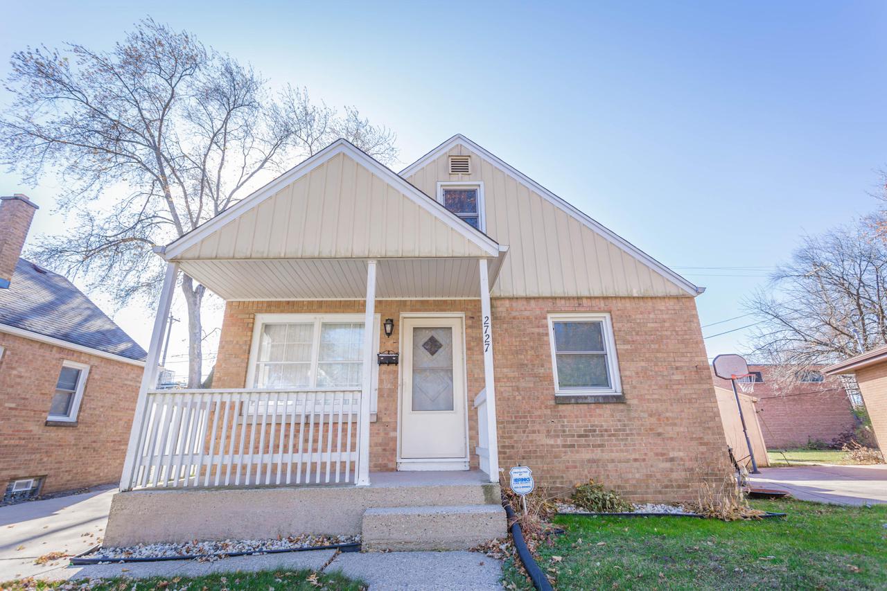 2727 W Reichert Pl., Milwaukee, WI 53209