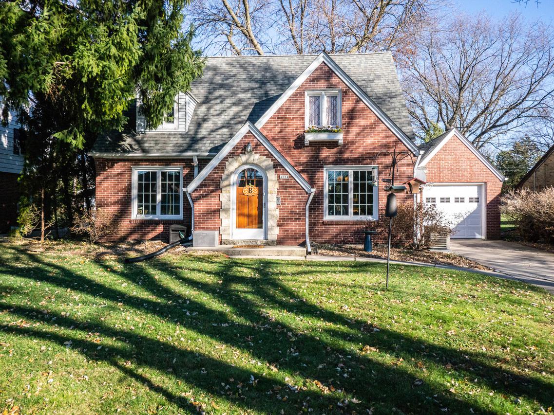 4084 N 111th St., Wauwatosa, WI 53222