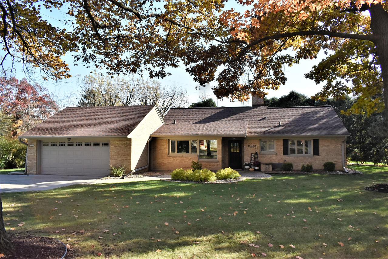 11931 W Elmhurst Pkwy., Wauwatosa, WI 53226