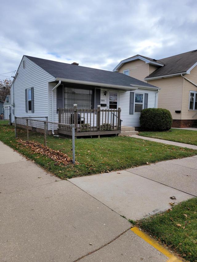 2001 Kearney Ave., Racine, WI 53403