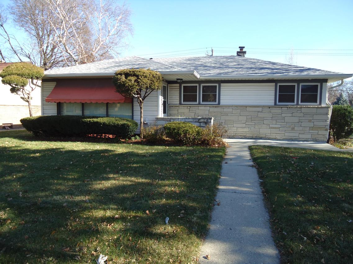 4504 N 76, Milwaukee, WI 53218