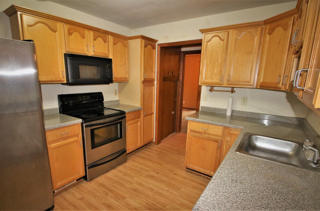 1255 Parkmoor Dr., Brookfield, WI 53005