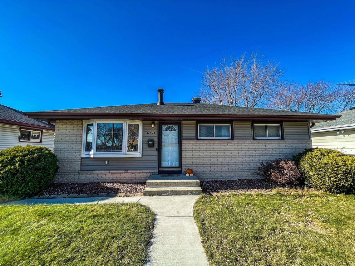 6791 S 19th St., Milwaukee, WI 53221