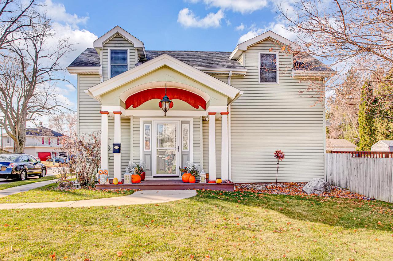 158 York St., Sheboygan Falls, WI 53085