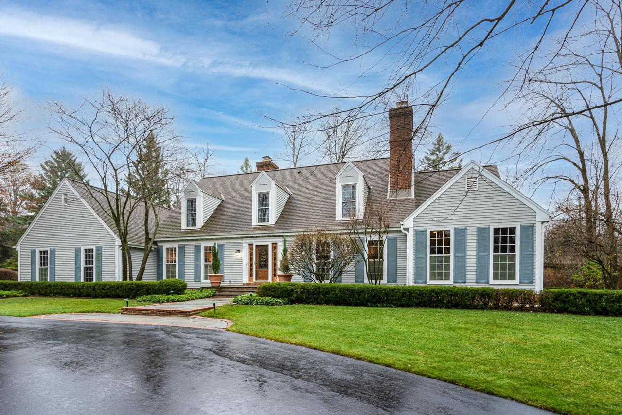 1615 W Bradley Rd, River Hills, WI 53217