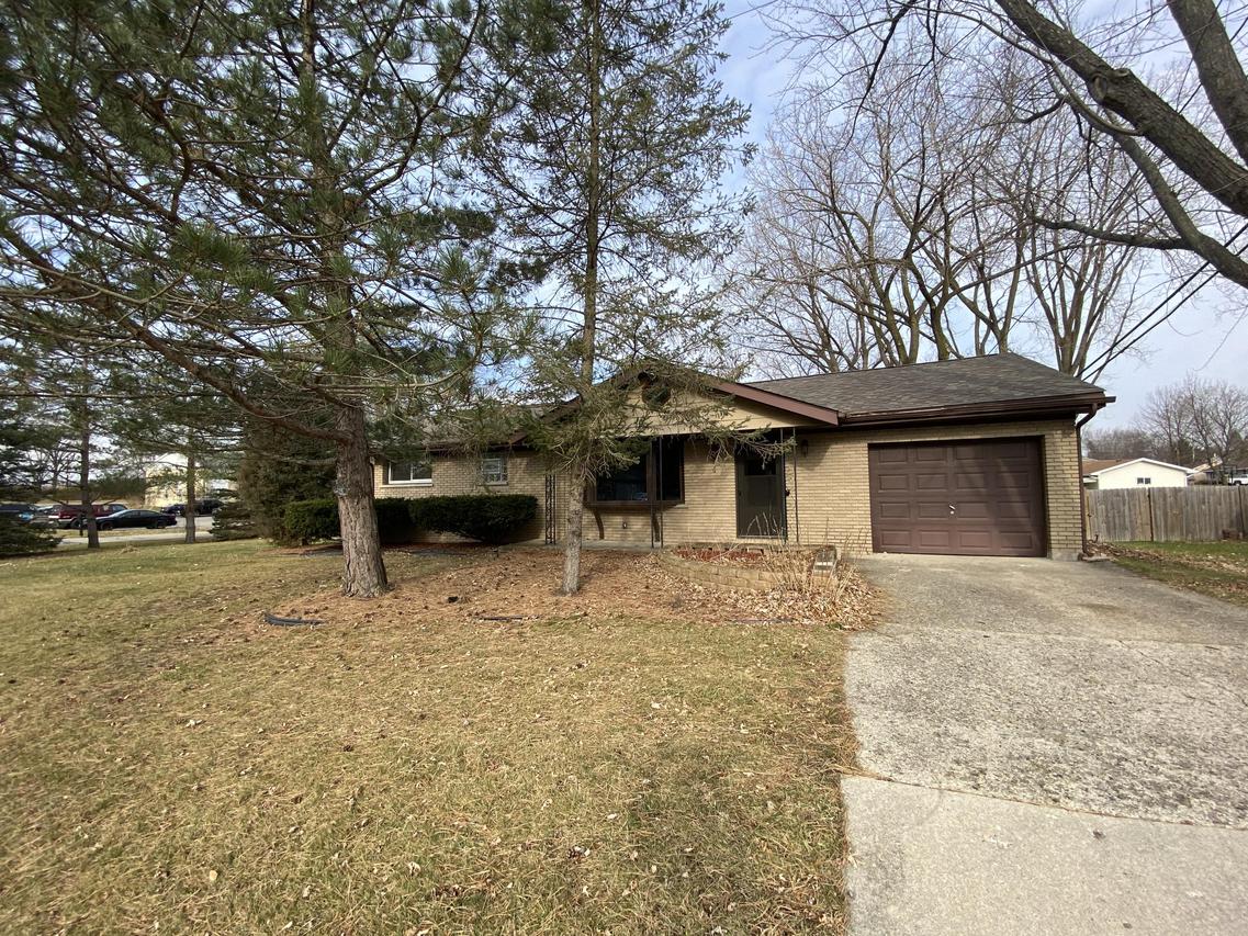 10107 101 St., Paddock Lake, WI 53168