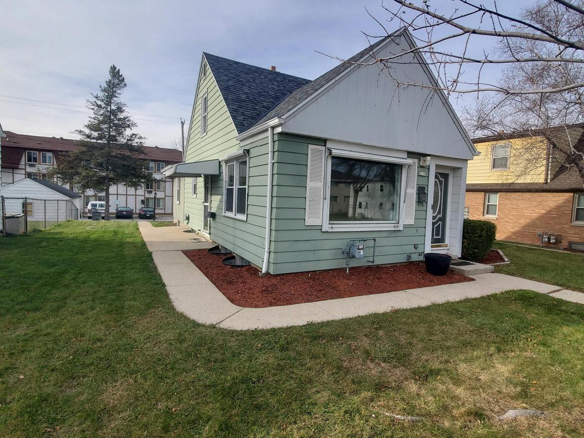3119 S 19th St., Milwaukee, WI 53215