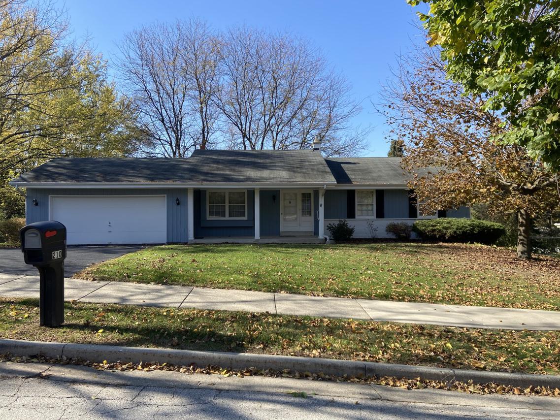 210 Mandan Dr., Waukesha, WI 53188